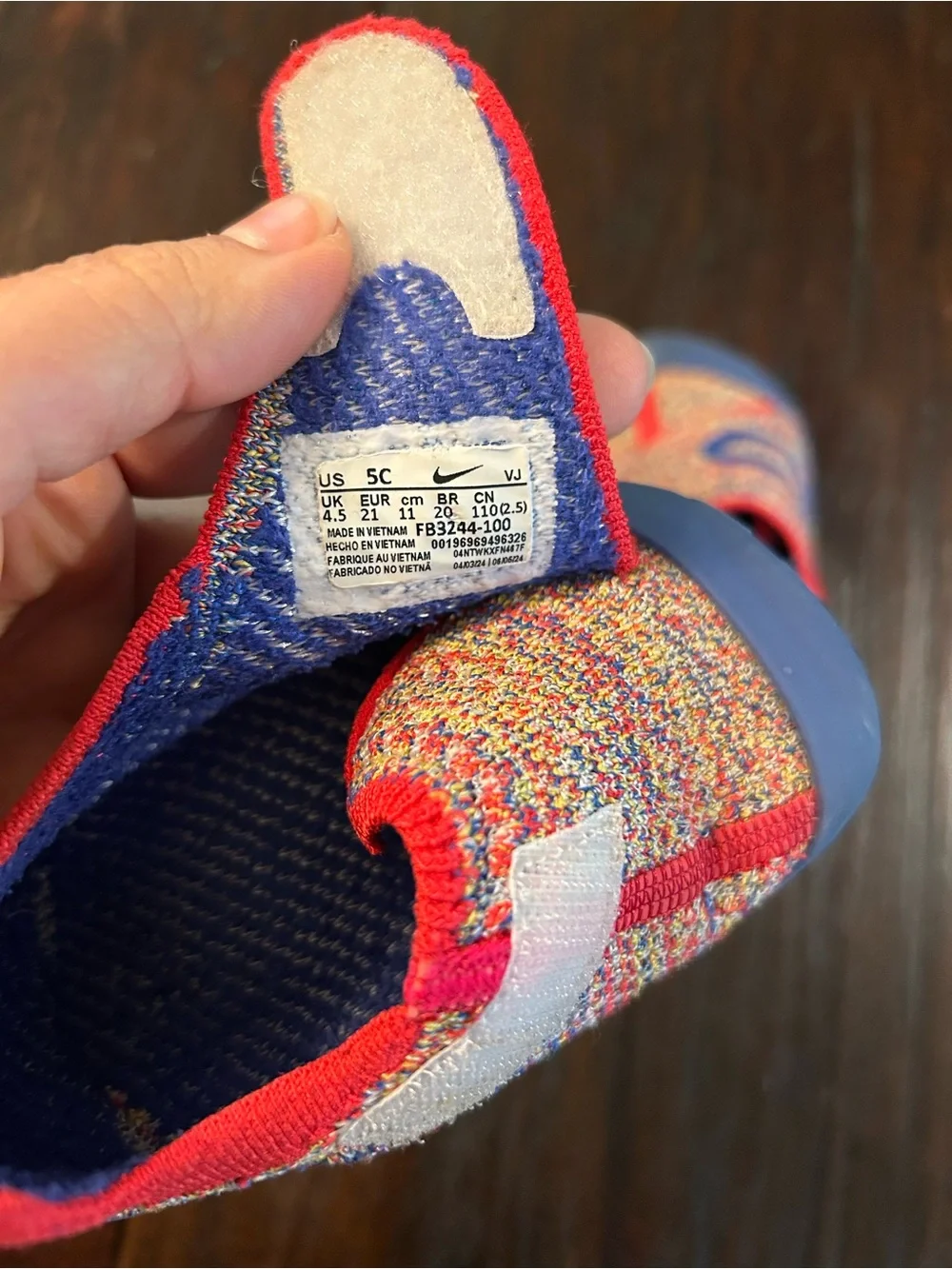 Nike Swoosh 1 Flyknit (Baby/Toddler) in the Sail/Game Royal/Siren Red - size 5